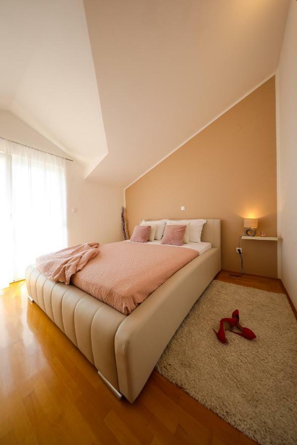 Apartments Tony Biograd Na Moru Luaran gambar