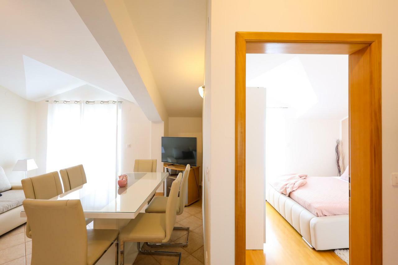 Apartments Tony Biograd Na Moru Luaran gambar
